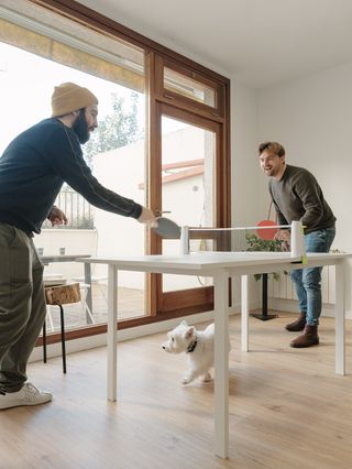 Mesa de ping-pong na zona de relax do coworking Modular